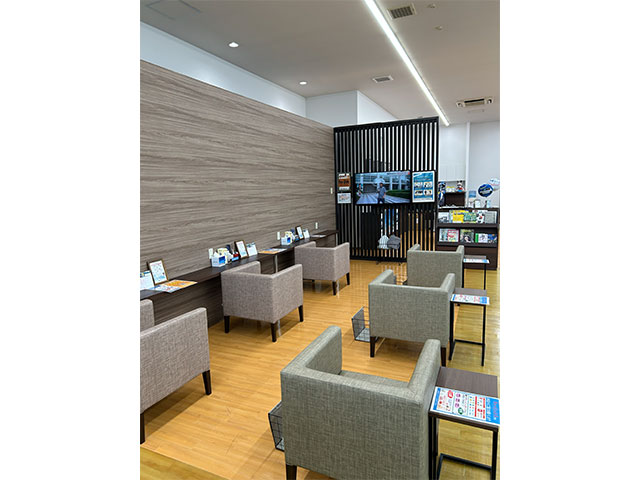 待ち合いスペース1